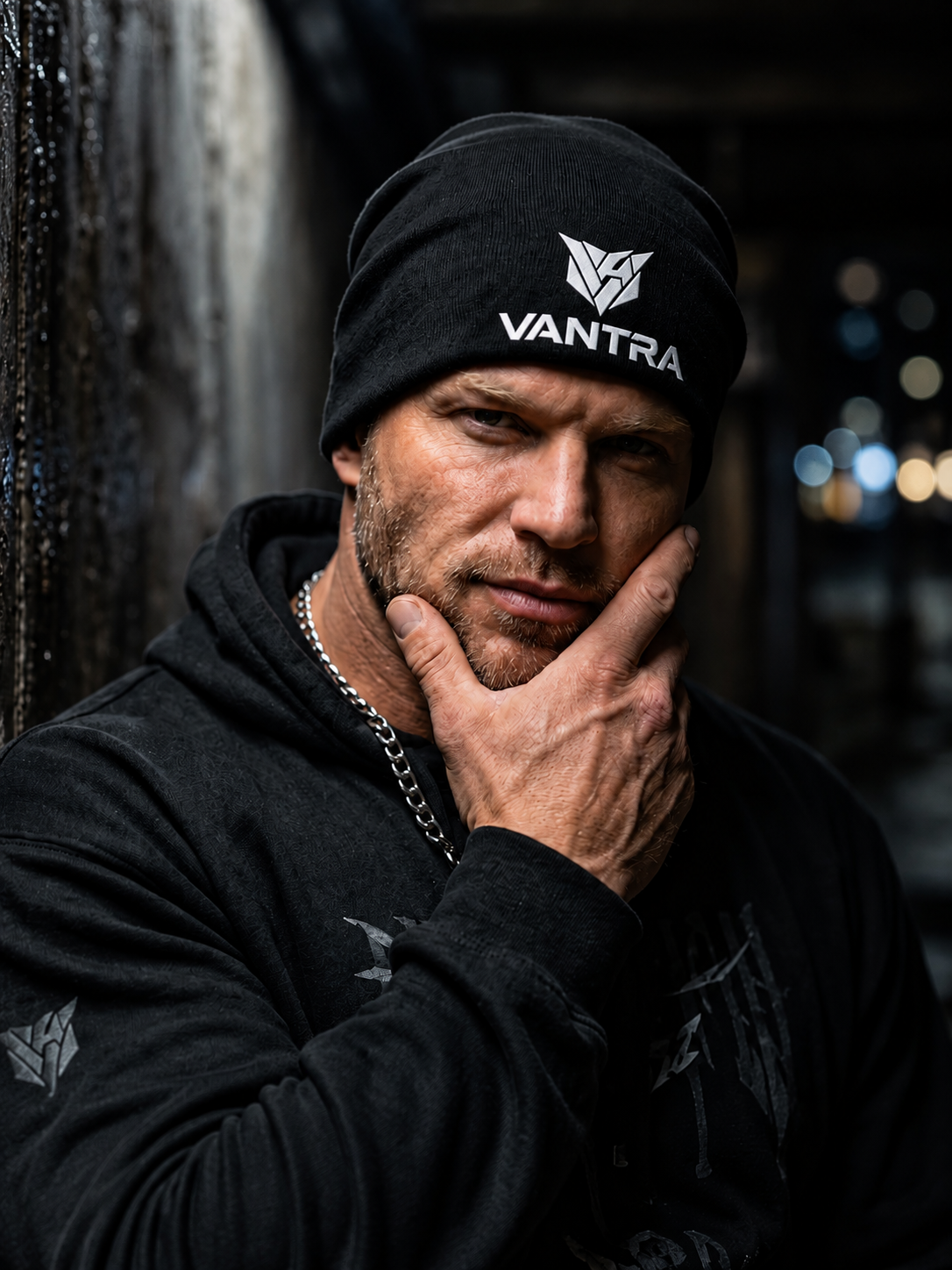 VANTRA LOW KEY — Streetwear Beanie VANTRA