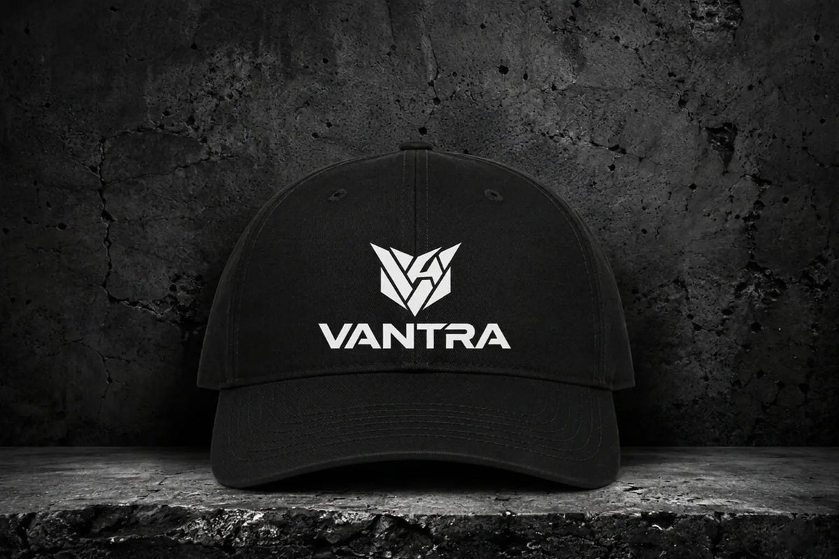 RUTHLESS VANTRA
Casquette de baseball noire de la marque de mode urbaine VANTRA.