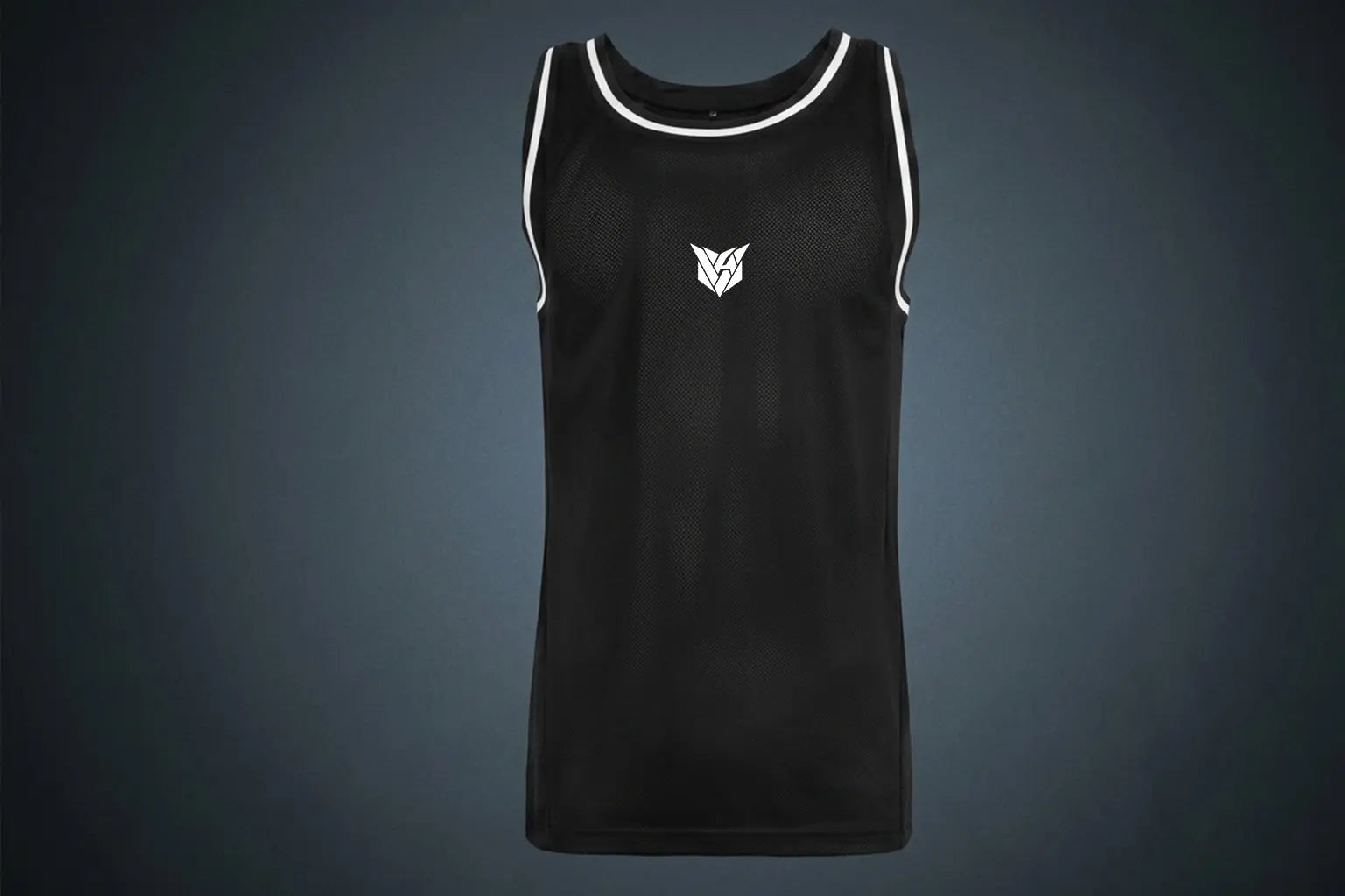 Maillot de sport sans manches noir à texture micro-perforée avec logo central blanc VANTRA, présenté de face.